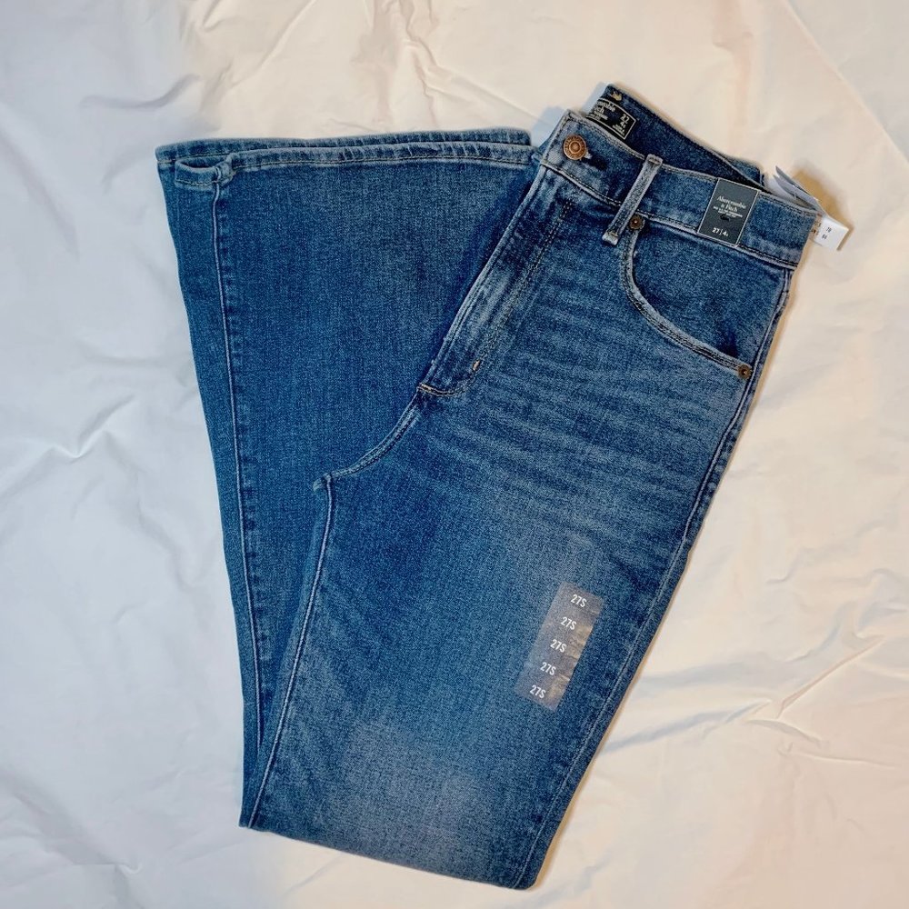 Abercrombie High-rise flare jean